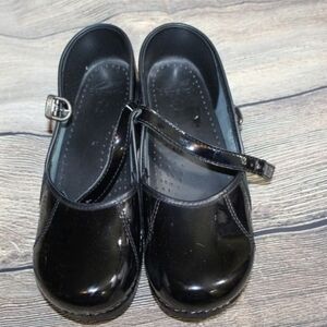 Dansko mary janes size 41